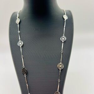 Vintage Avon Flowerlace Silvertone Necklace 1979 w/ Box